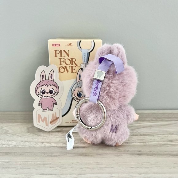 Pop Mart The Monsters Pin for Love Vinyl Plush Pendant (A-M) - Letter M - Picture 2 of 8